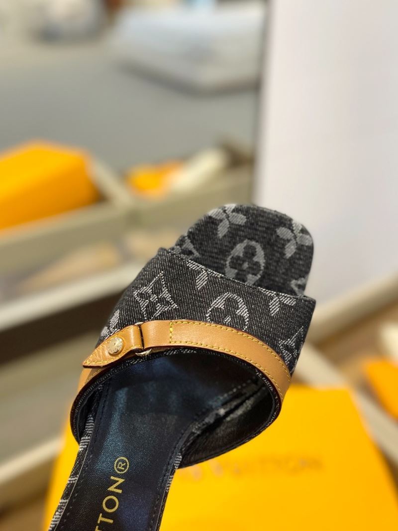 Louis Vuitton Slippers